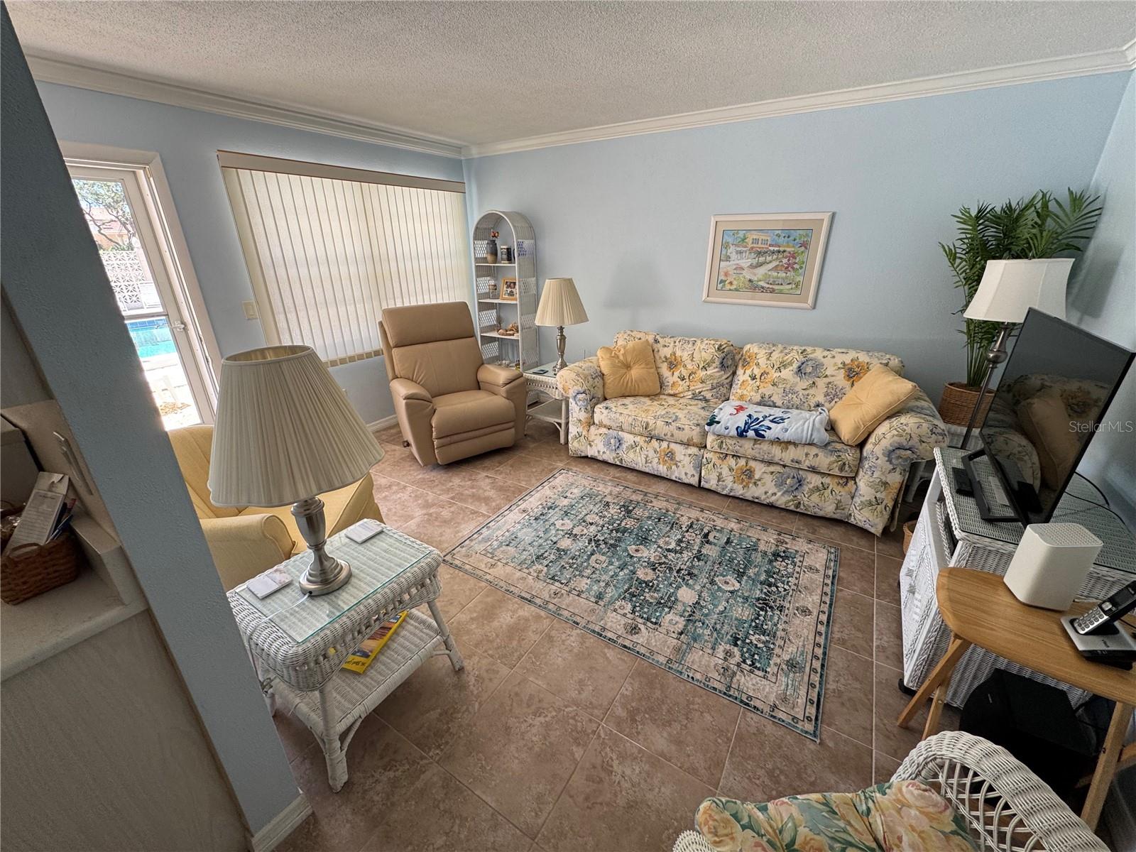 MANOR HOUSE SOUTH - Residential Lease