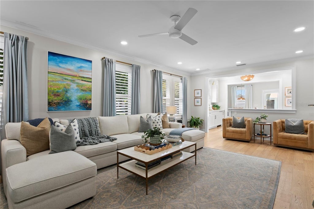 Photo of 913 S Bruce Street, Tampa, FL 33606 (MLS # TB8560133)