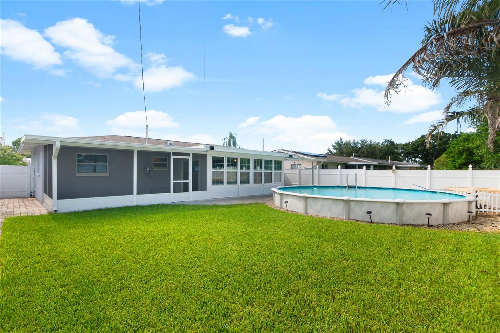 487 LAKE HILL LANE