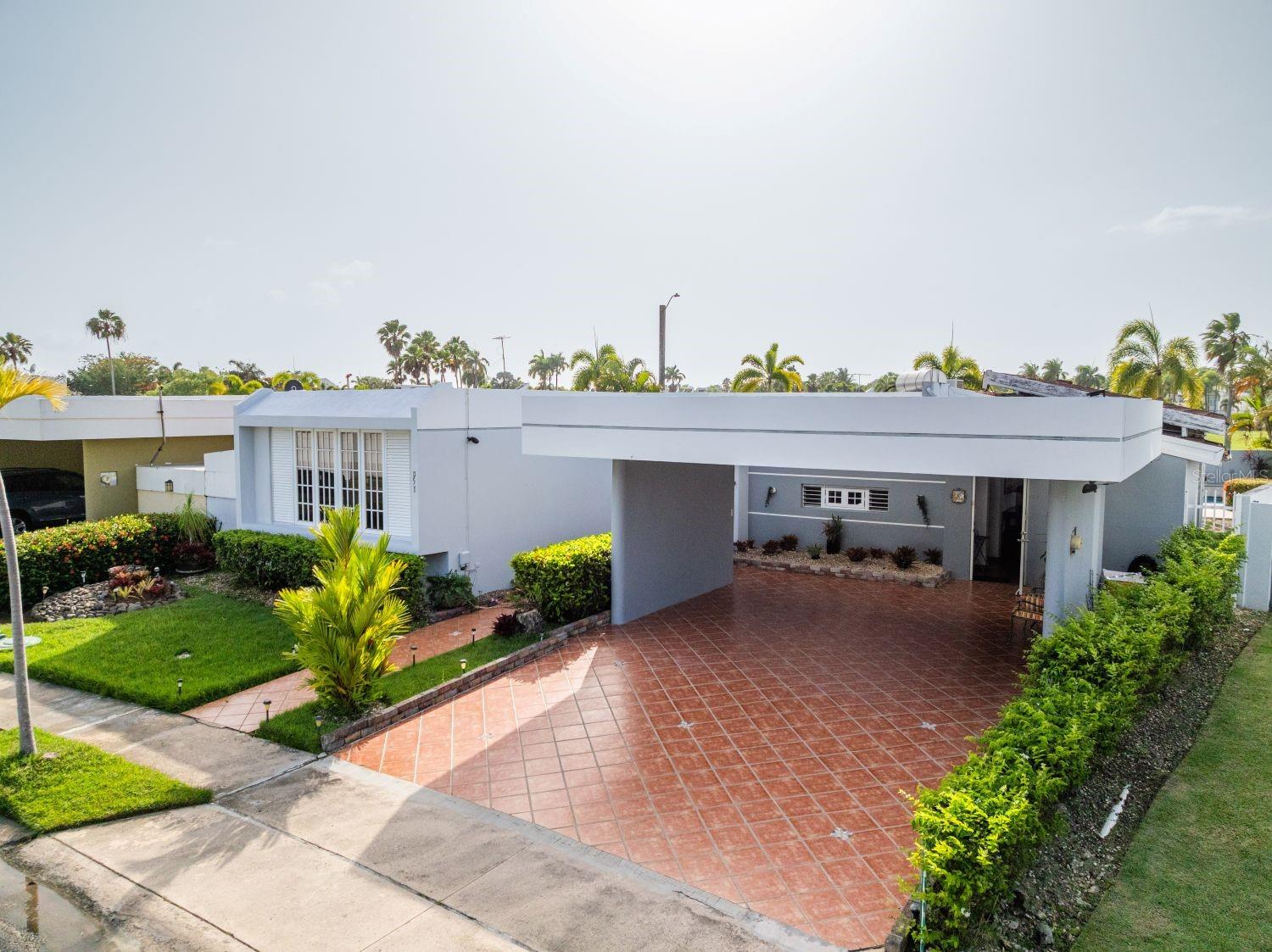 PASEO REAL - Residential
