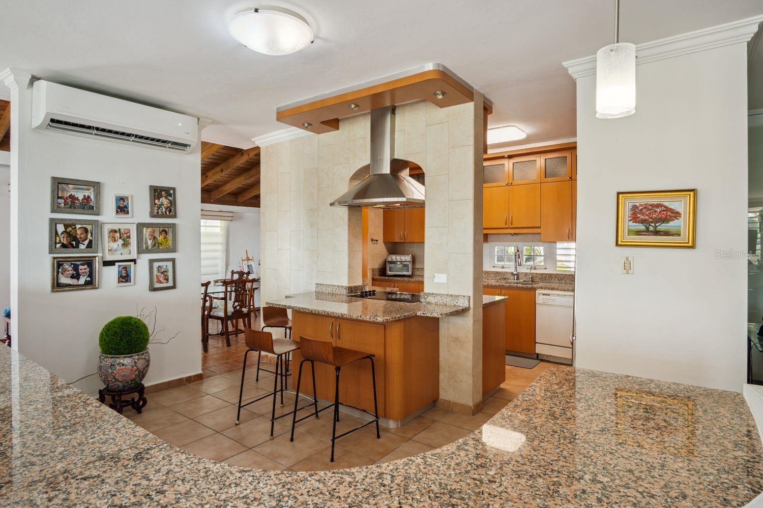 PASEO REAL - Residential