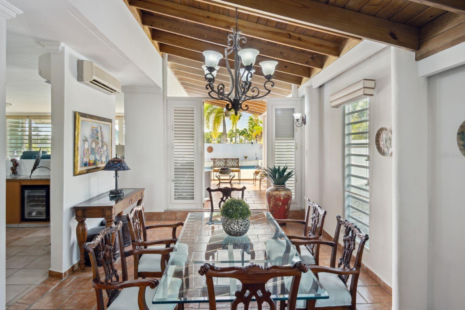 PASEO REAL - Residential