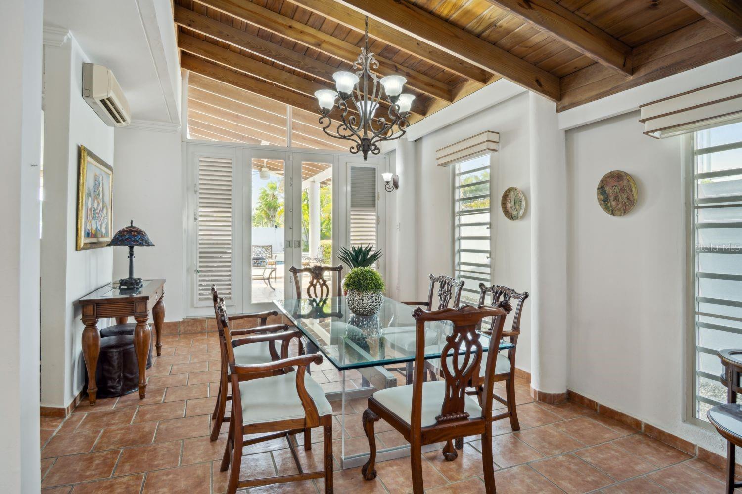 PASEO REAL - Residential