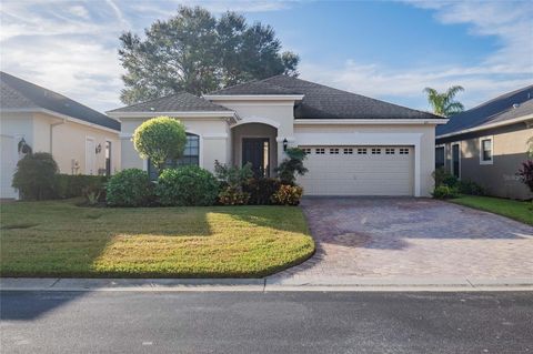 A home in LAKELAND