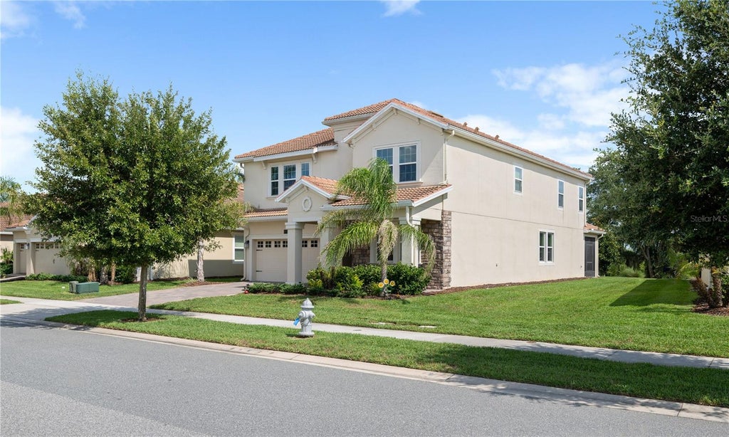 Photo of 8926 Fallen Oak Drive, Davenport, FL 33896 (MLS # O6418201)