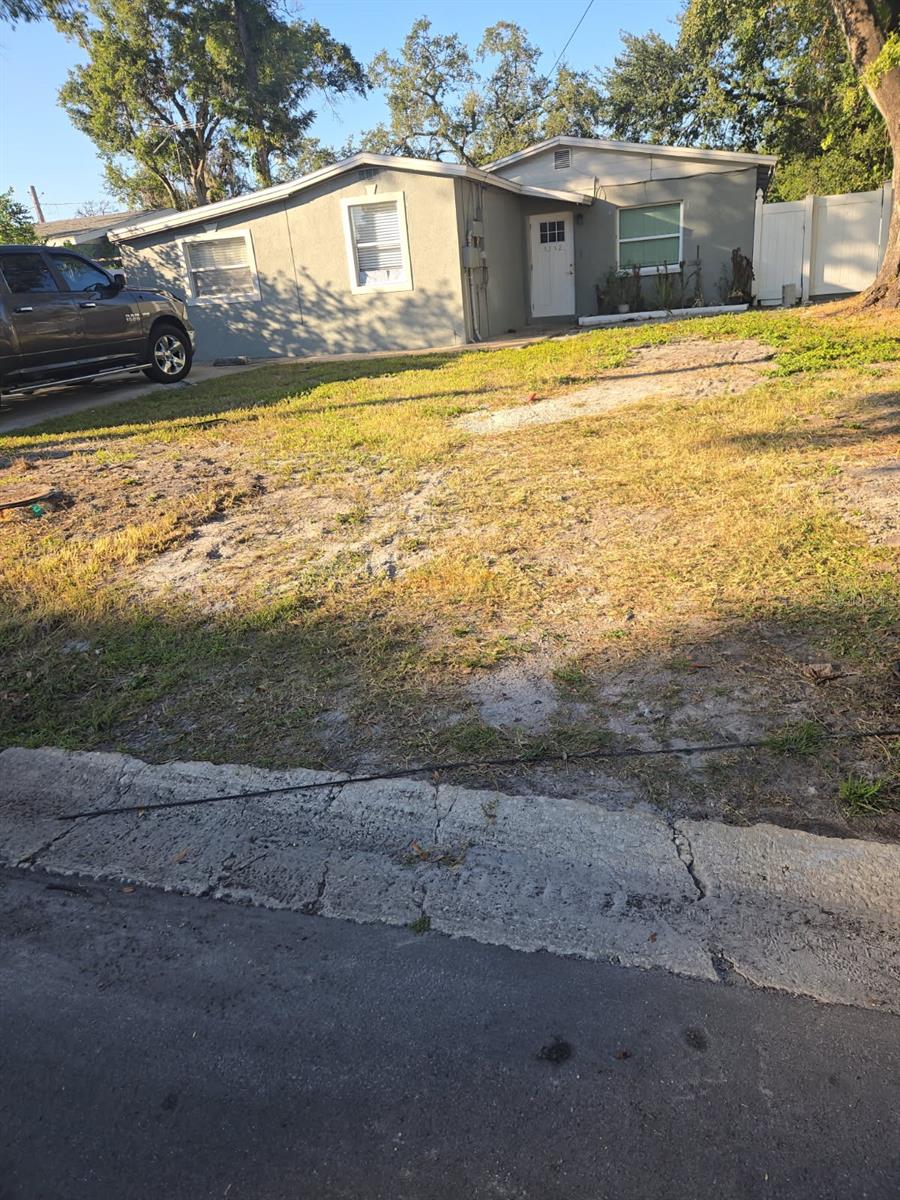 Beautiful Home with a mother in law. Excellent location close to Tampa International Airport, Sweetwater Park, Rocky Point Gulf Course, and beaches. Professional pictures coming soon