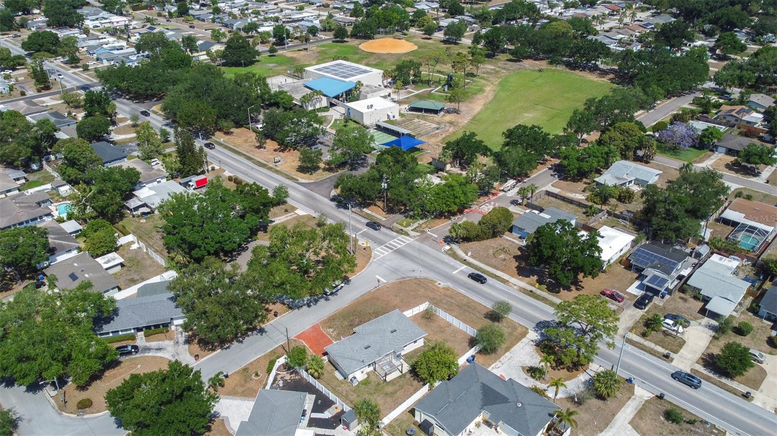 SIRMONS ESTATES - Residential