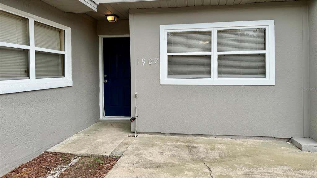 Photo of 1907 Park Manor Drive, Orlando, FL 32817 (MLS # O6430433)