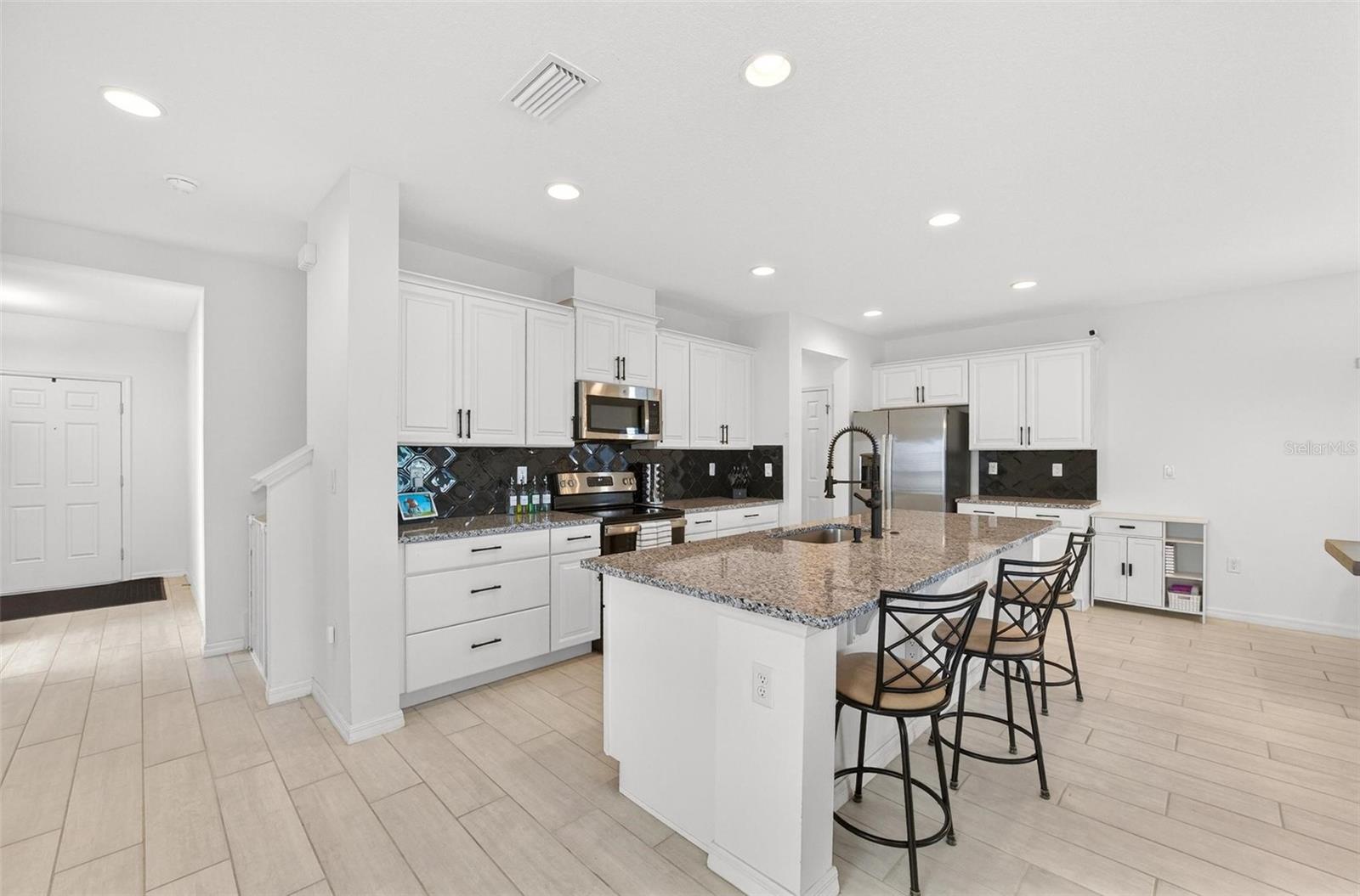 6877 WILSON HAMMOCK AVENUE