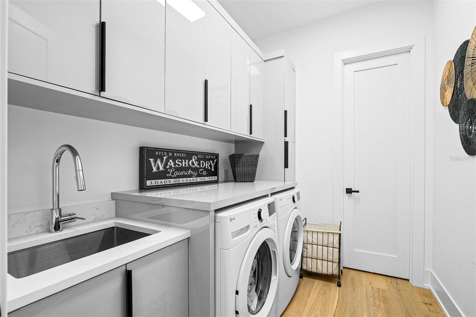 LOMA LINDA PARK - Residential