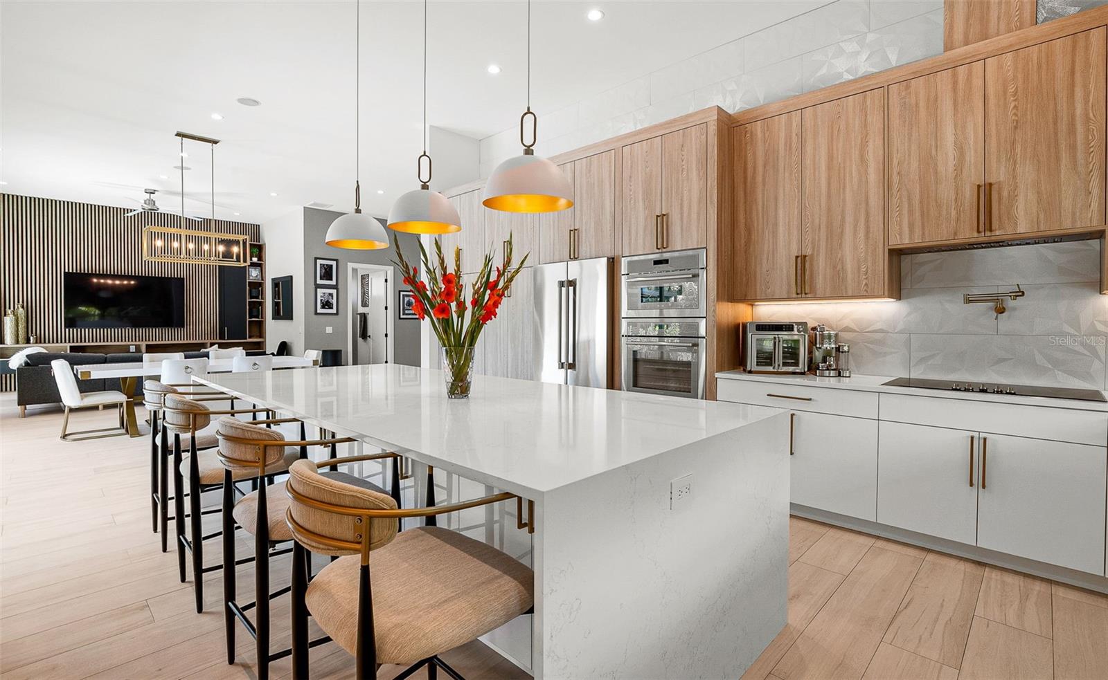 LOMA LINDA PARK - Residential