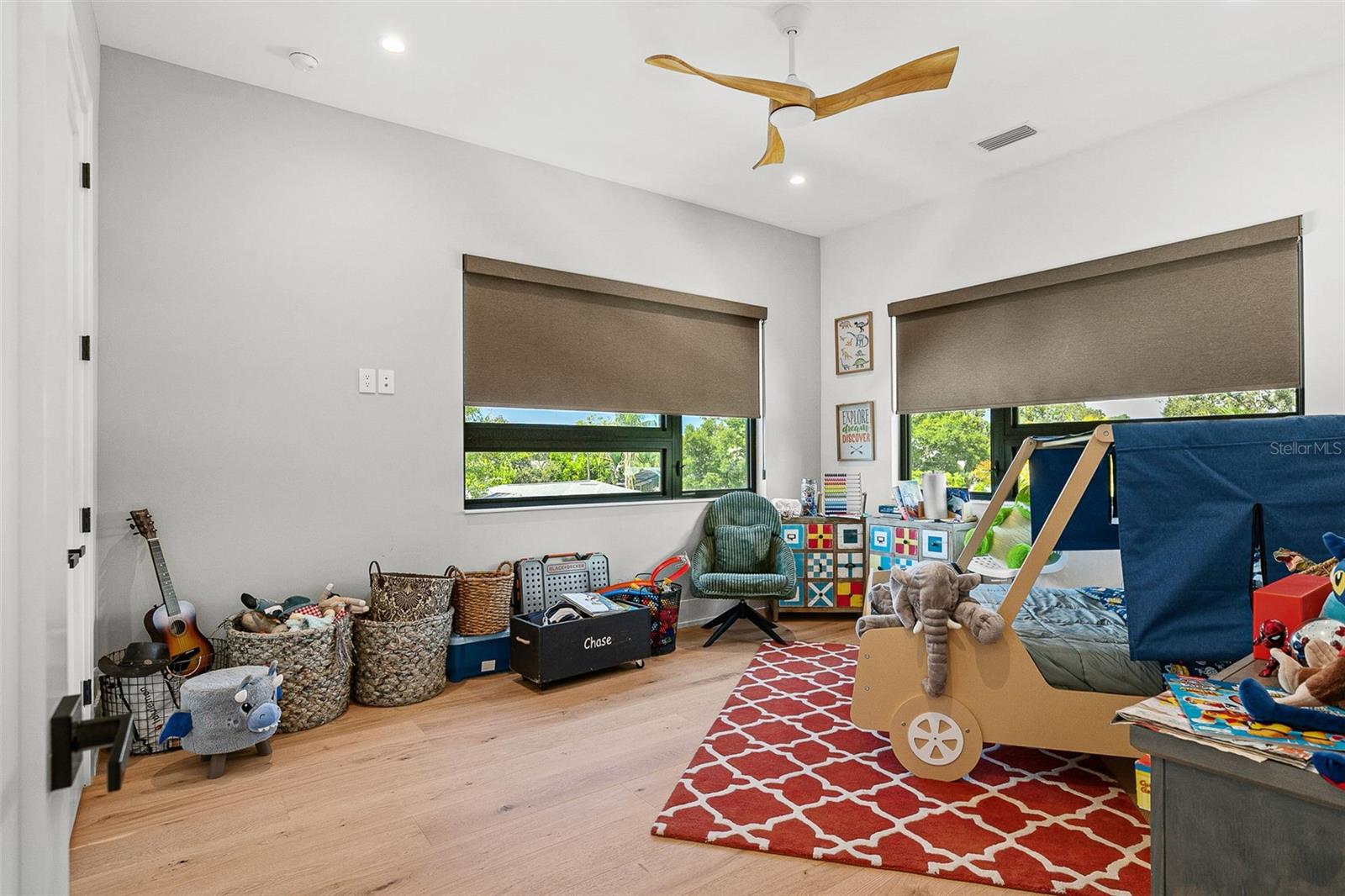 LOMA LINDA PARK - Residential