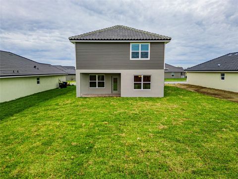 A home in AUBURNDALE