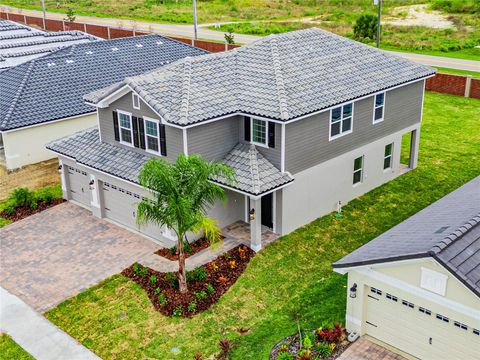 A home in AUBURNDALE