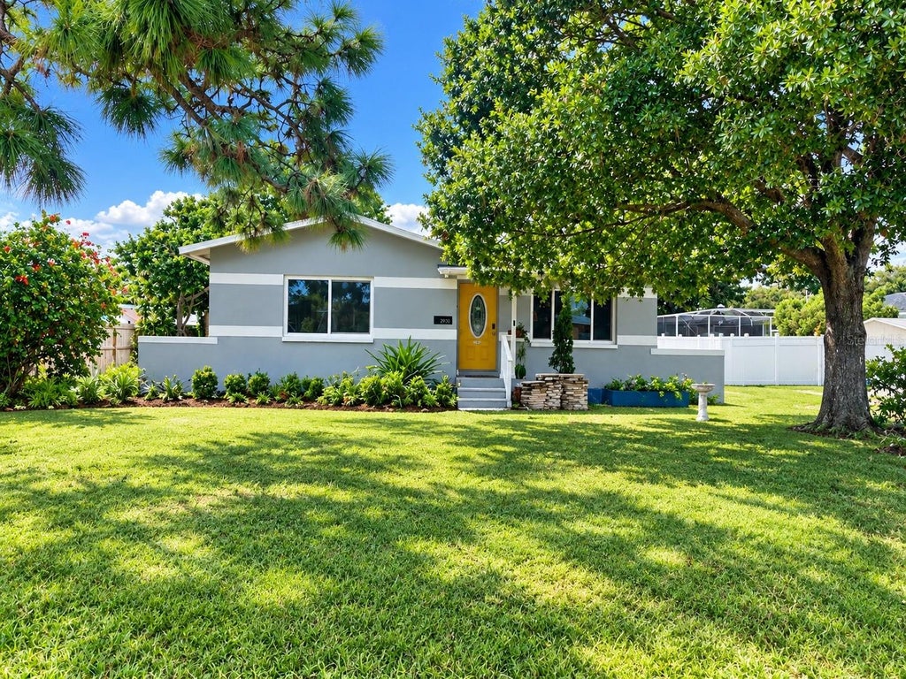 Photo of 2930 29th Street N, St Petersburg, FL 33713 (MLS # TB8555740)
