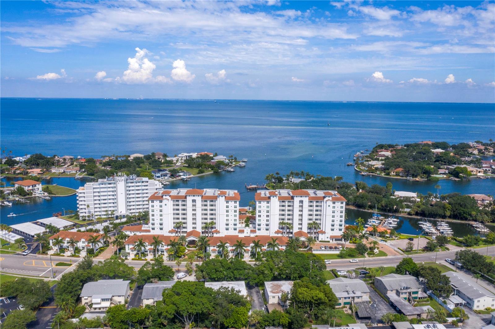 1325 SNELL ISLE BOULEVARD NE 302