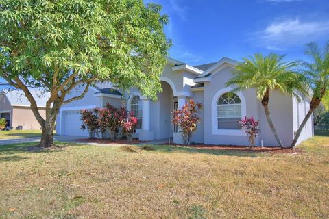 A home in WINTER HAVEN