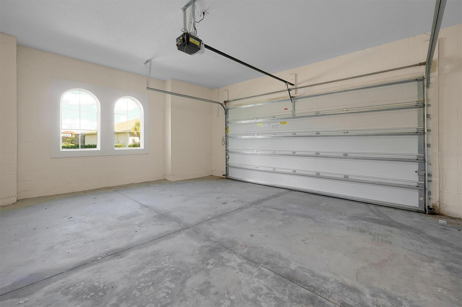 BELLALAGO PH 6H & 6I - Residential