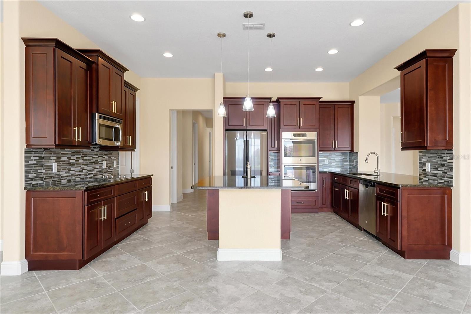 BELLALAGO PH 6H & 6I - Residential