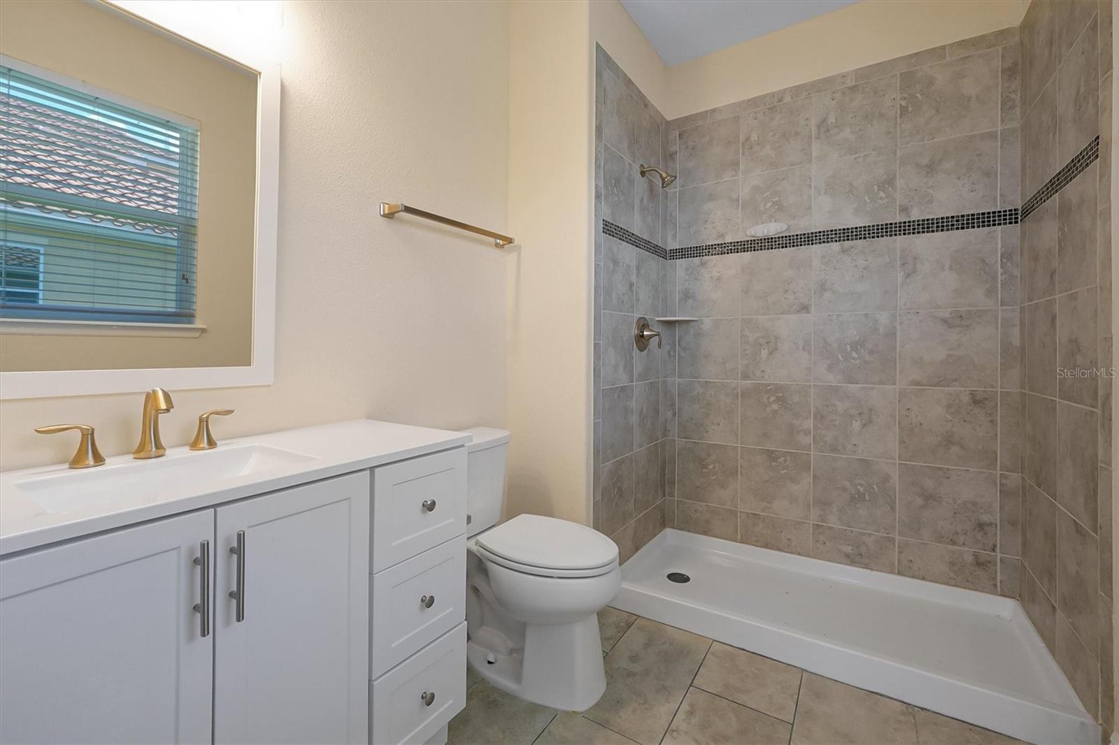 BELLALAGO PH 6H & 6I - Residential