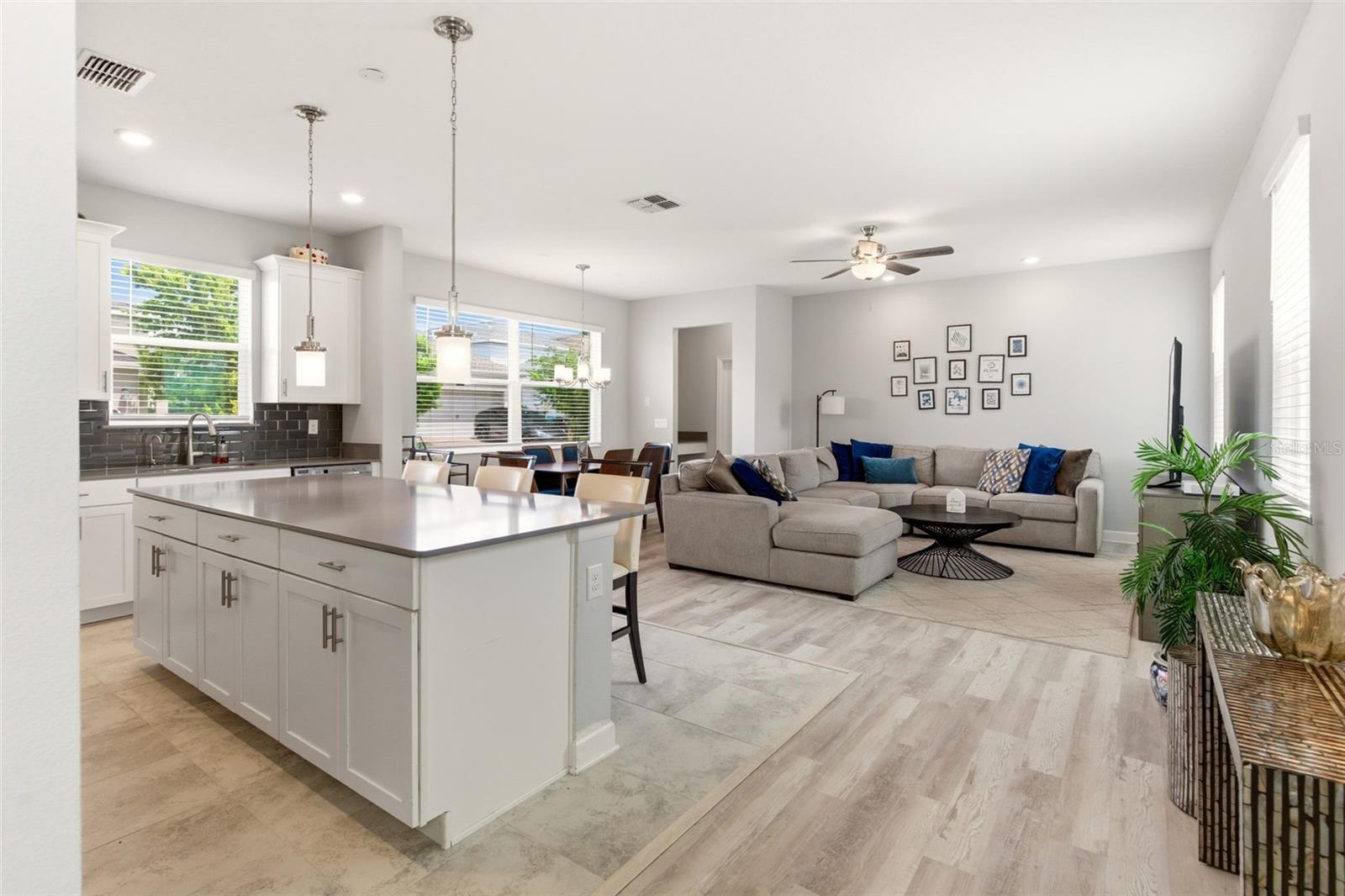 11932 HOMETOWN PLACE