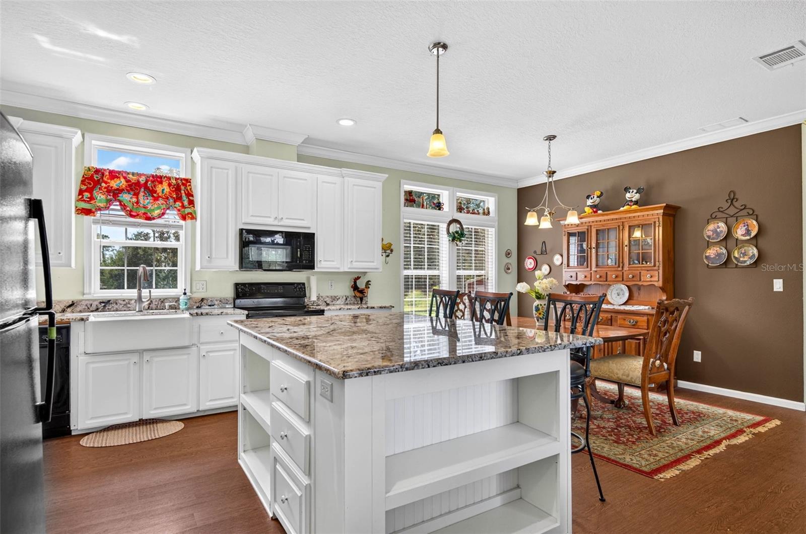 10006 EVANSTON LANE