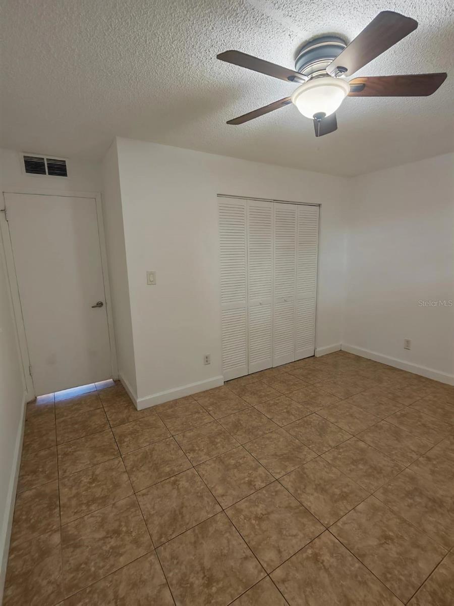 THE TAMPA RACQUET CLUB A CONDO - Residential