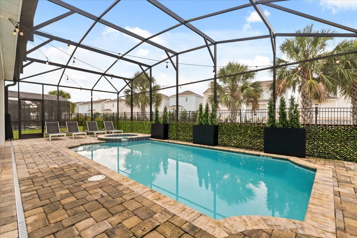 1582 MERMAID COVE WAY