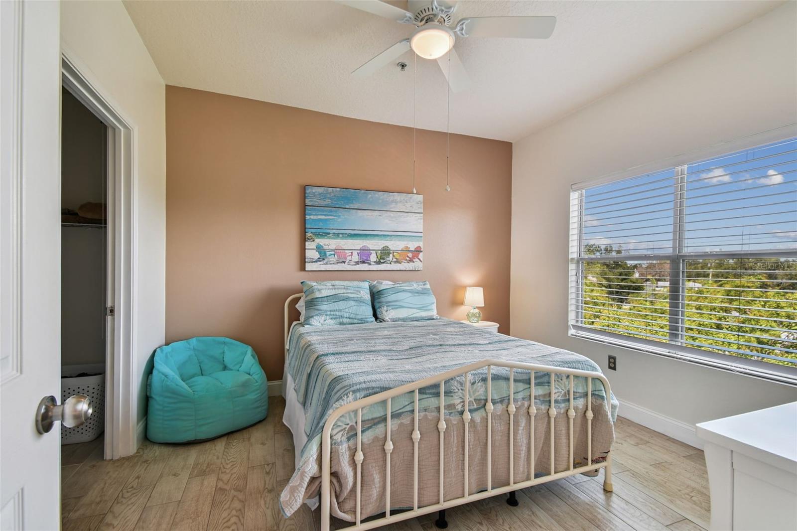 BEACHWAY CONDOS - Residential