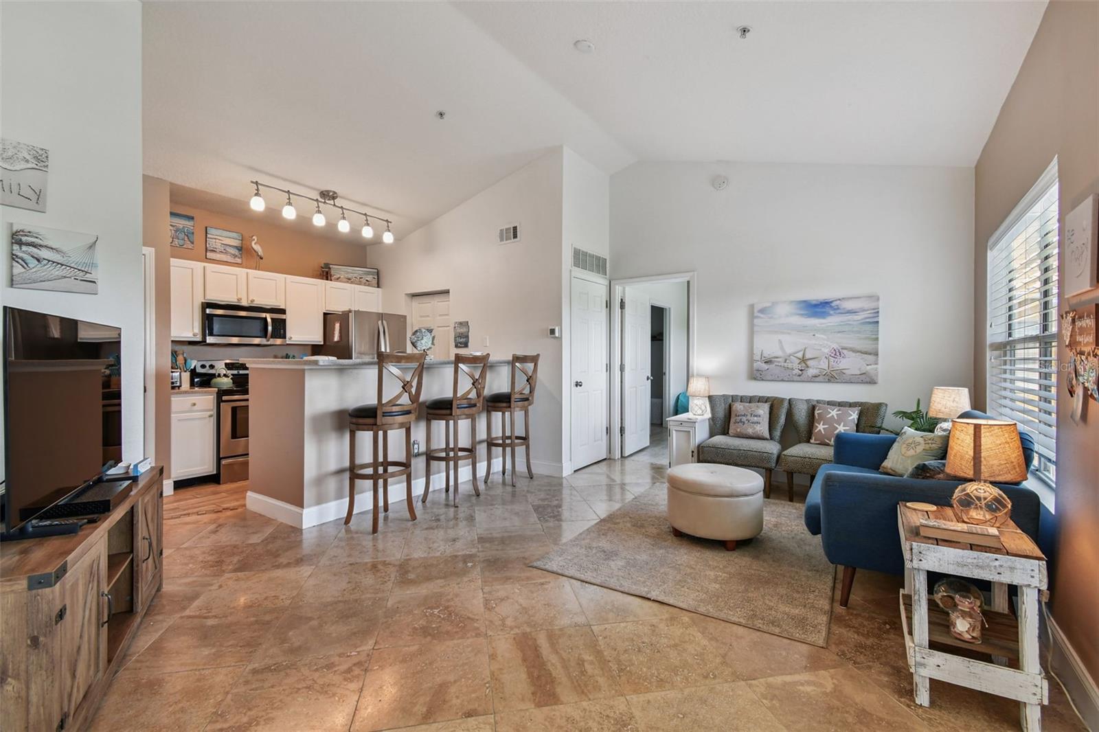 BEACHWAY CONDOS - Residential