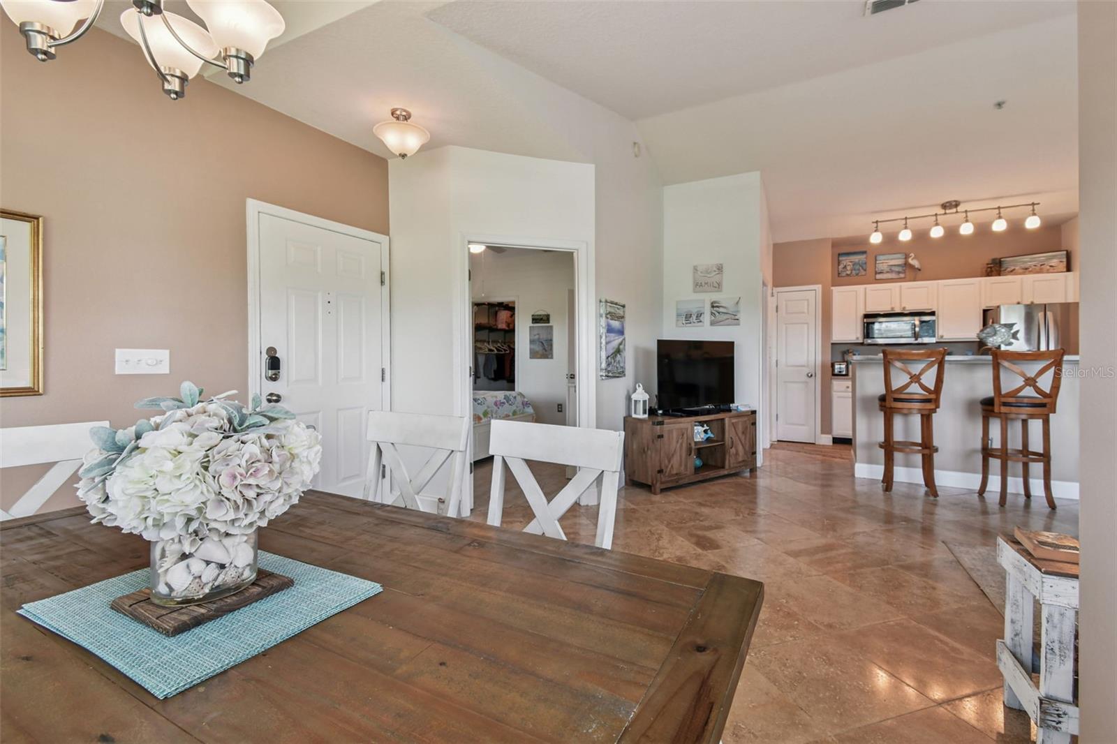 BEACHWAY CONDOS - Residential