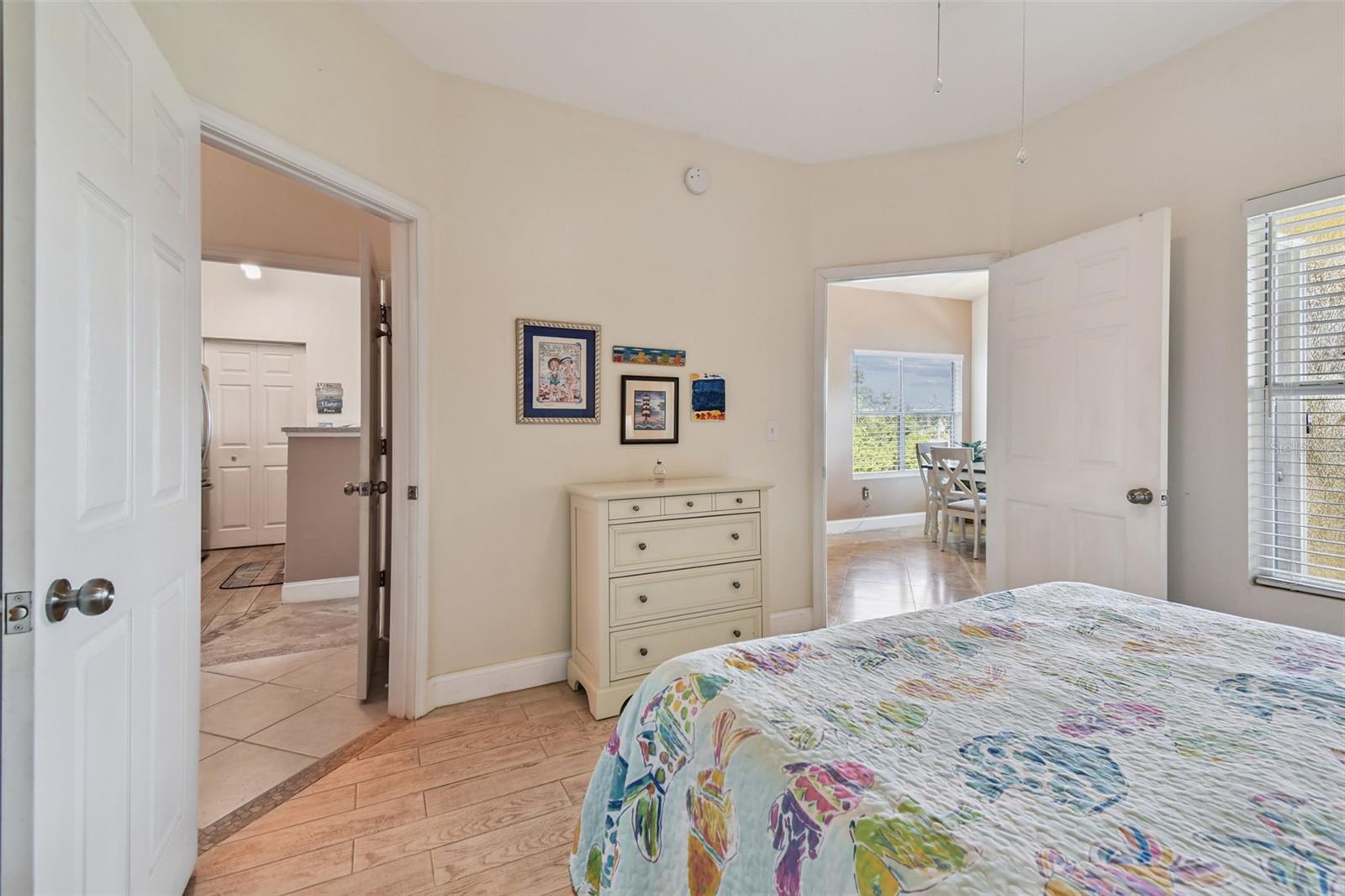 BEACHWAY CONDOS - Residential