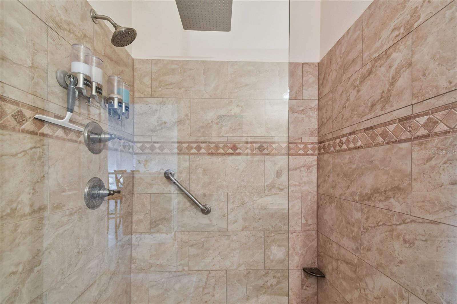 BEACHWAY CONDOS - Residential