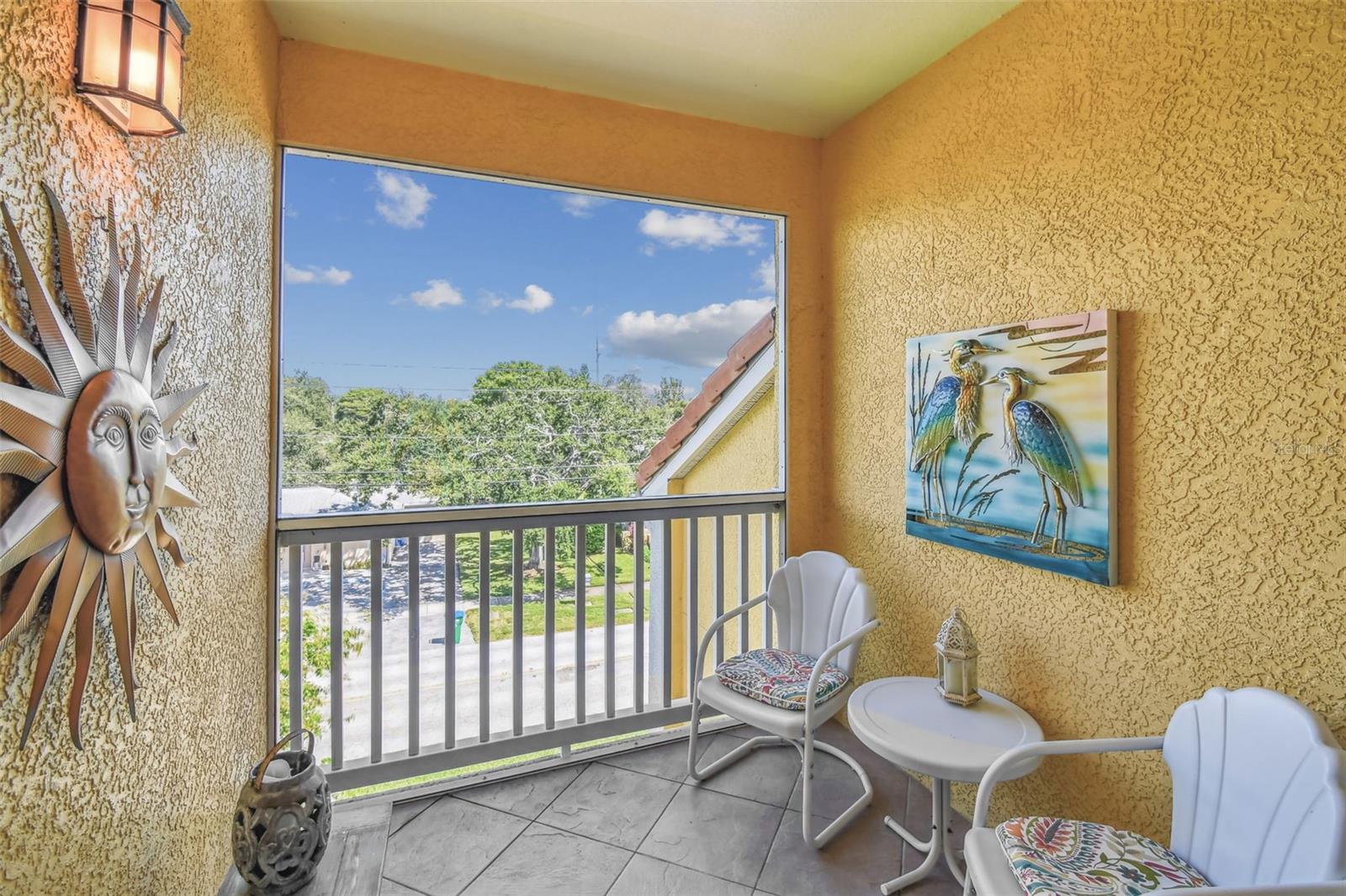 BEACHWAY CONDOS - Residential