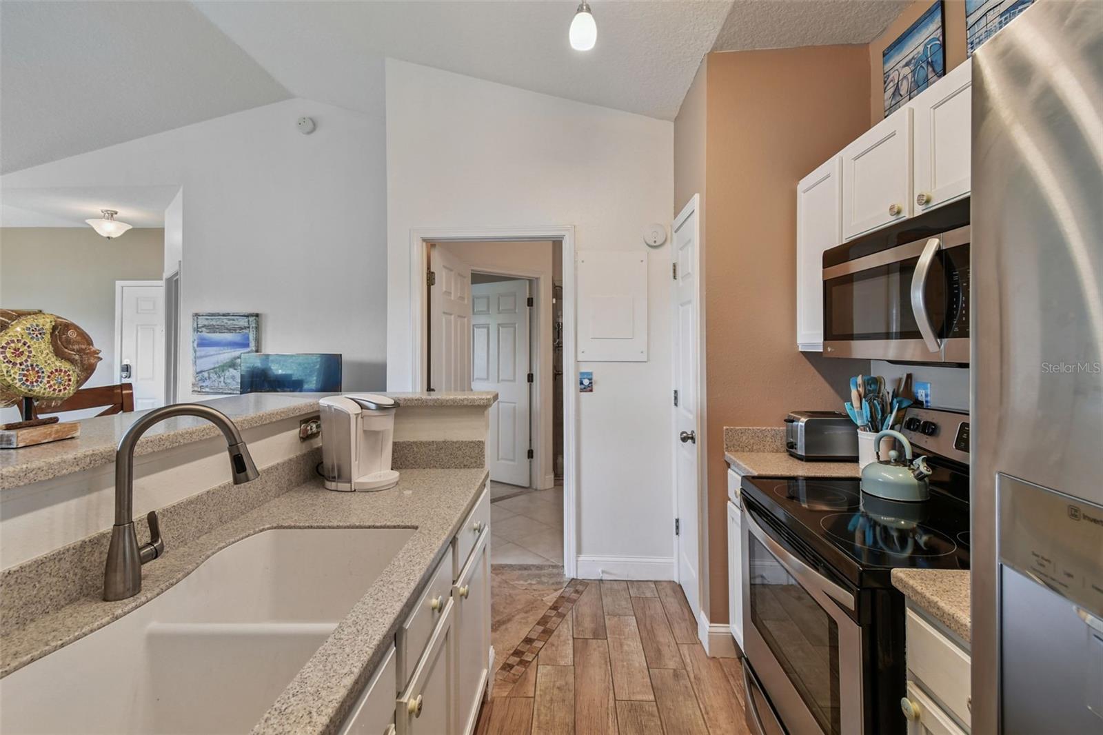 BEACHWAY CONDOS - Residential