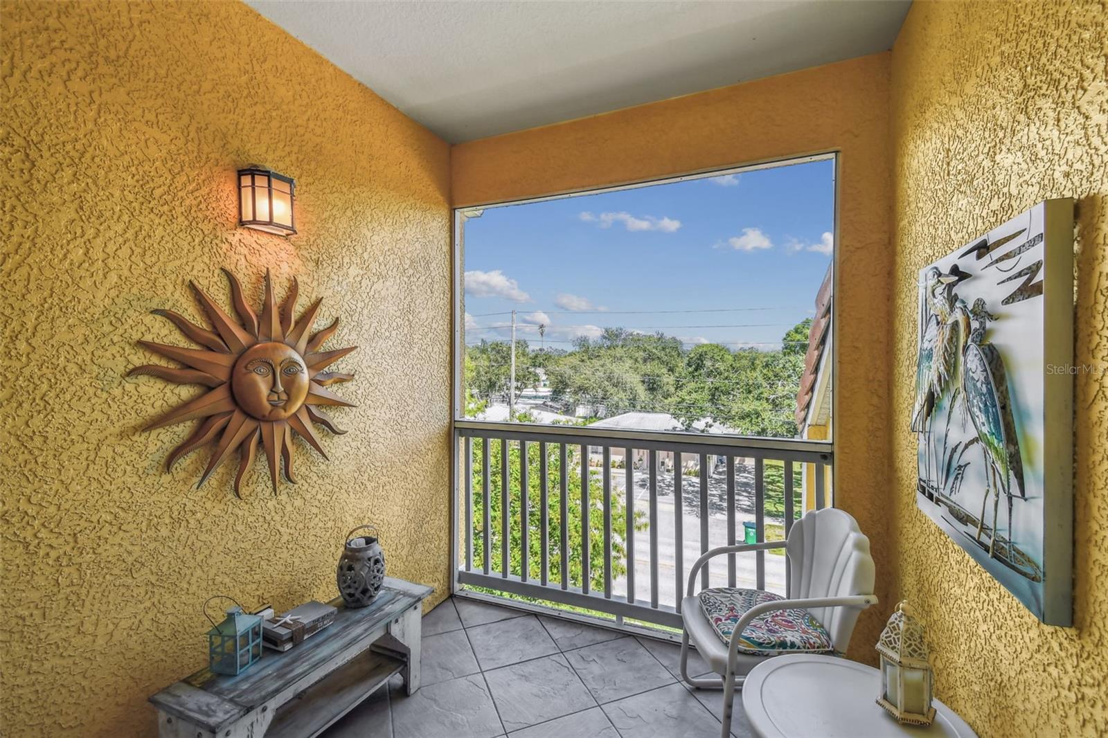 BEACHWAY CONDOS - Residential