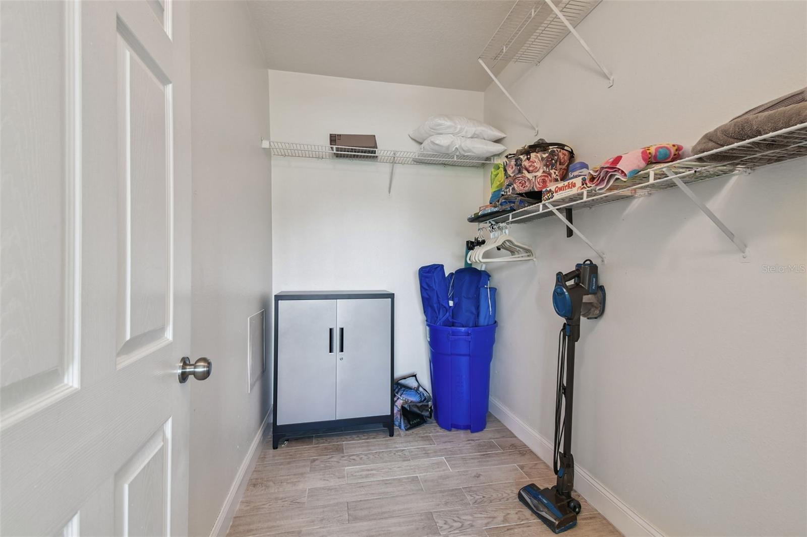 BEACHWAY CONDOS - Residential