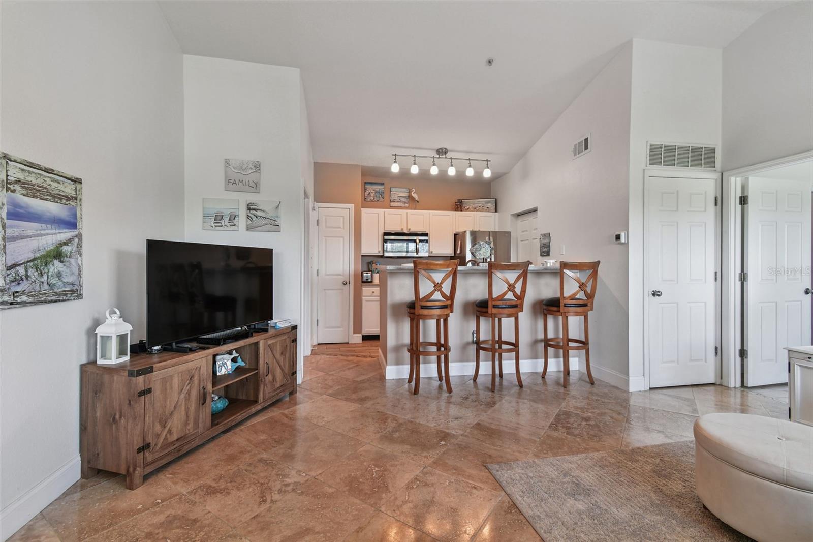 BEACHWAY CONDOS - Residential