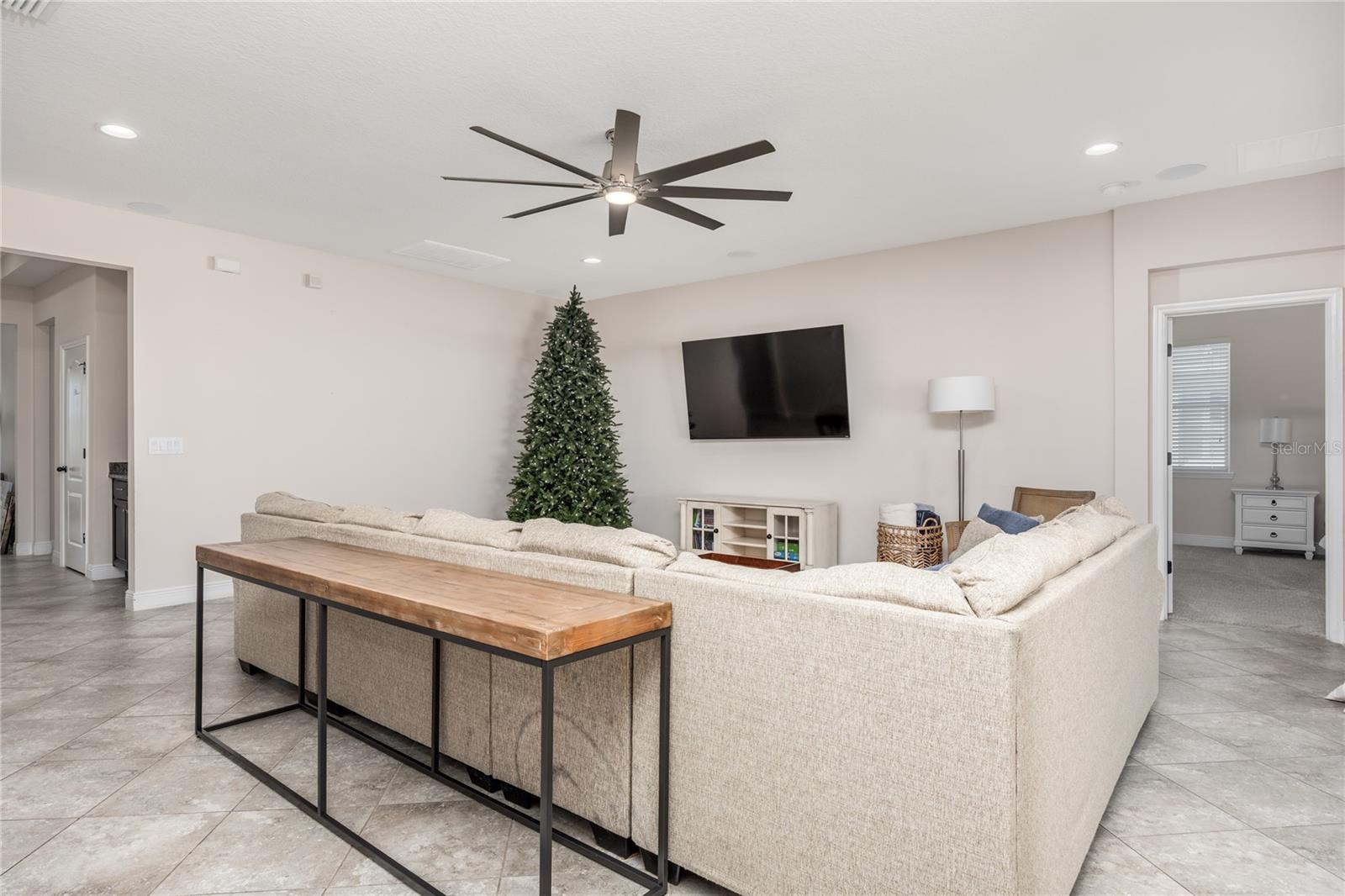 LUCAYA LAKE CLUB PH 2C - Residential