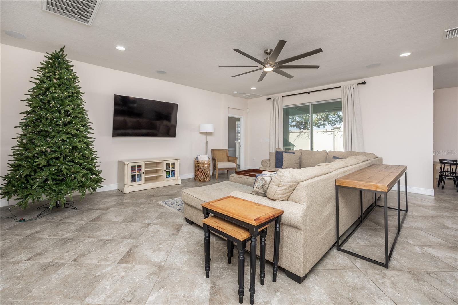 LUCAYA LAKE CLUB PH 2C - Residential