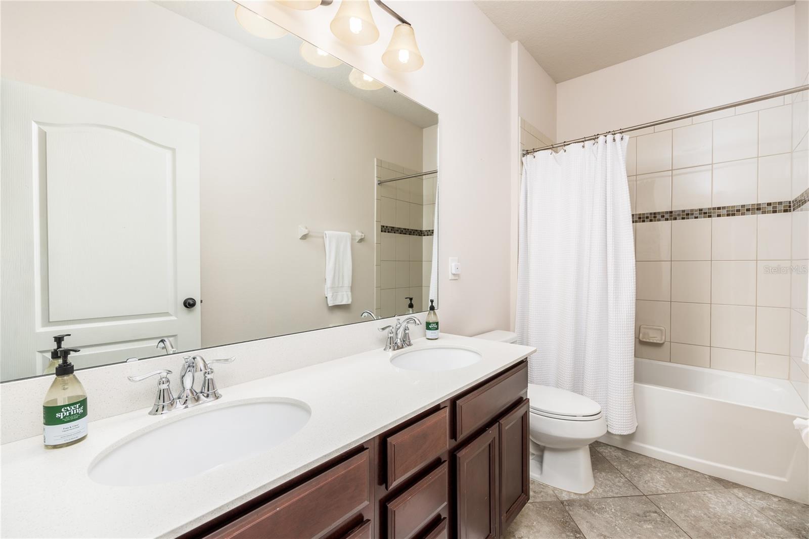 LUCAYA LAKE CLUB PH 2C - Residential