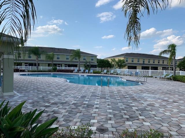 HAMMOCKS - Residential Lease