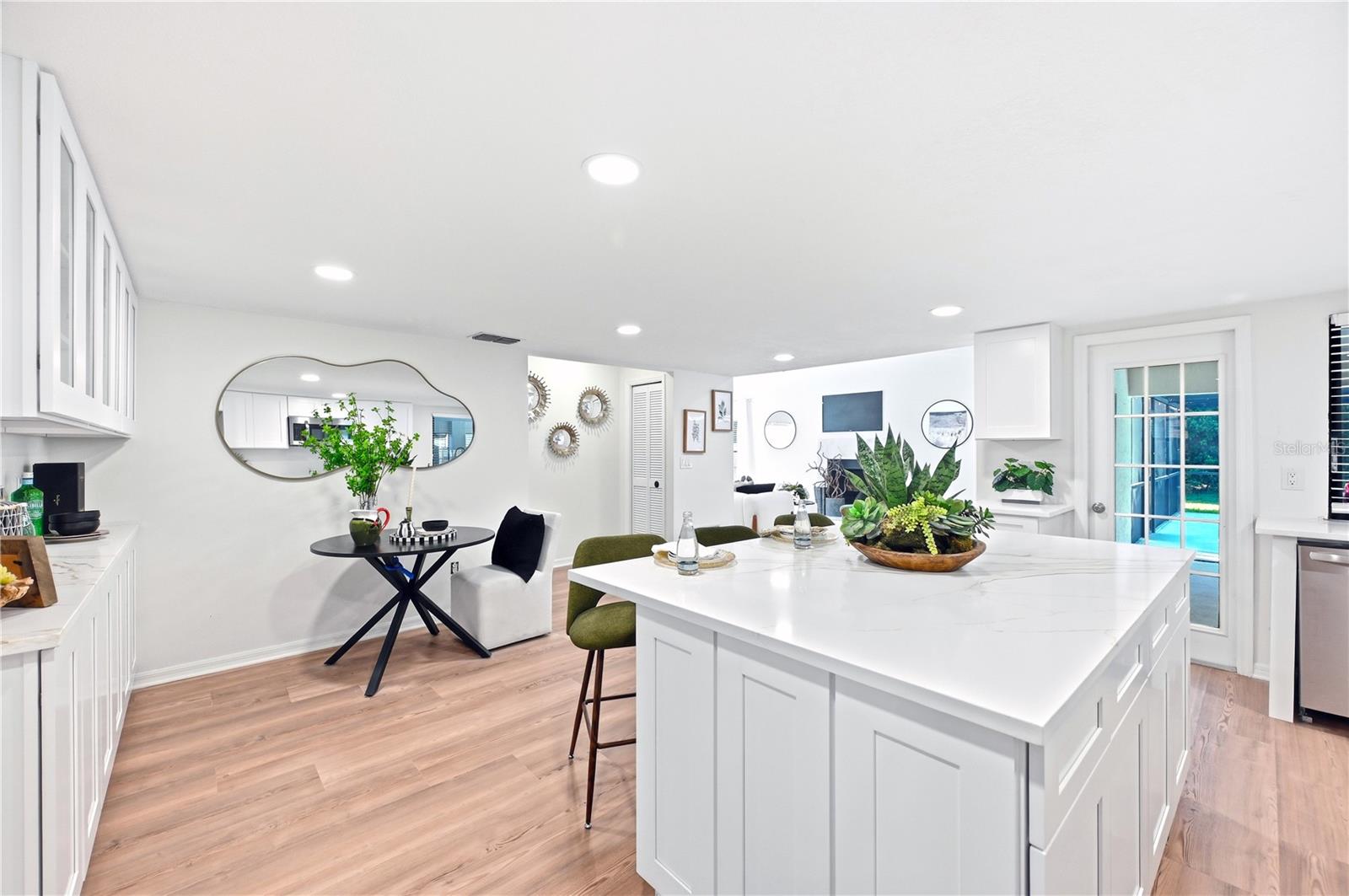 CARROLLWOOD VILLAGE - Residential