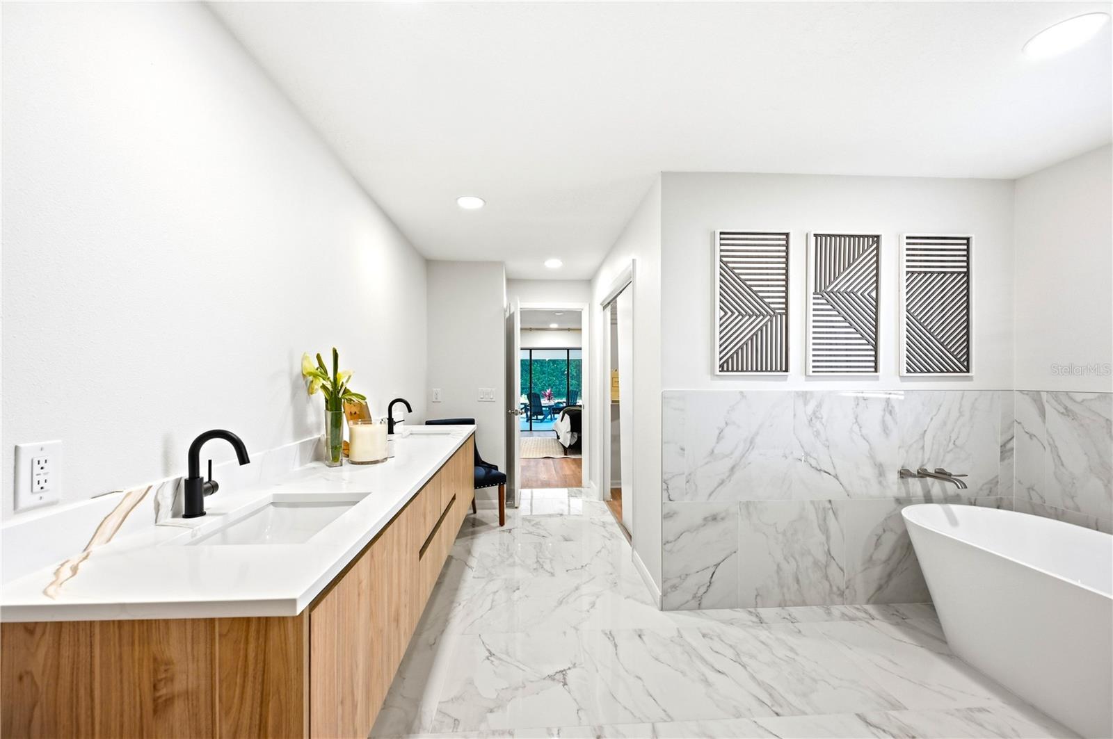 CARROLLWOOD VILLAGE - Residential