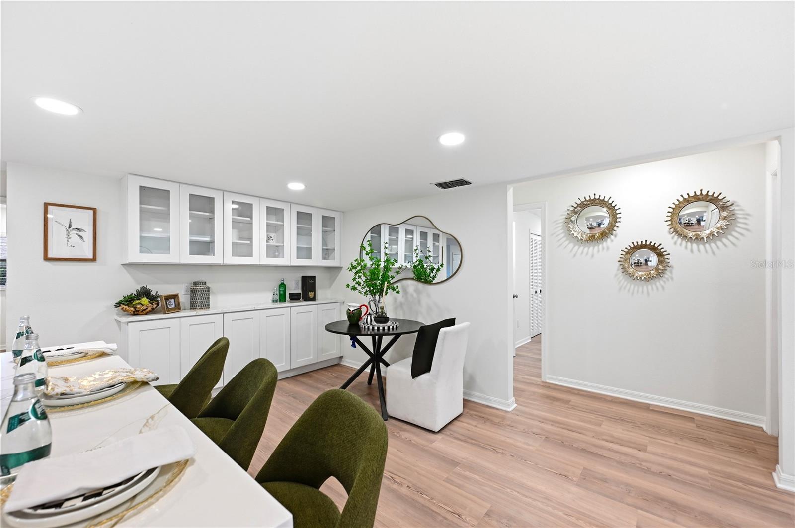 CARROLLWOOD VILLAGE - Residential