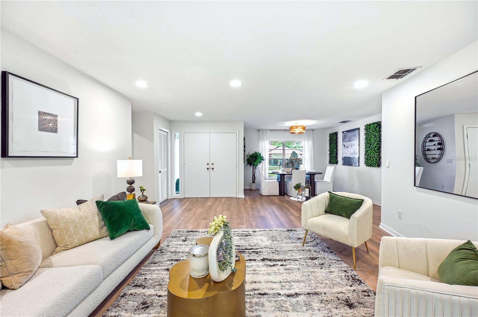 CARROLLWOOD VILLAGE - Residential