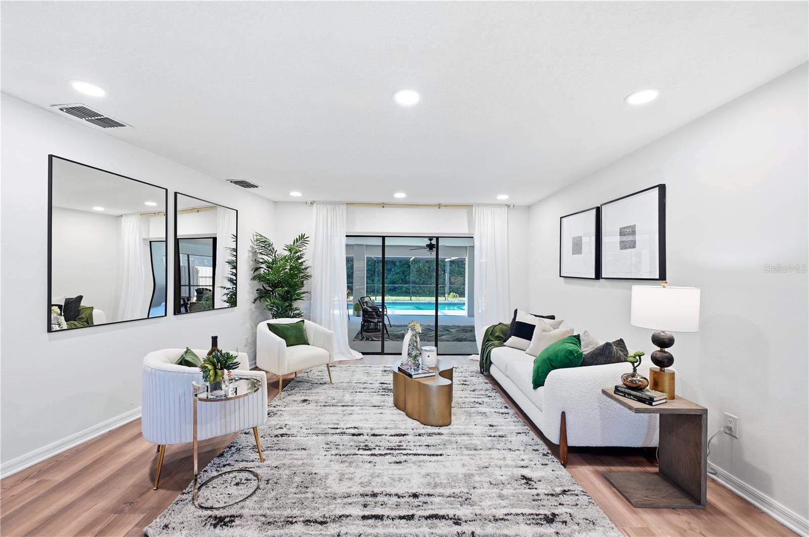 CARROLLWOOD VILLAGE - Residential