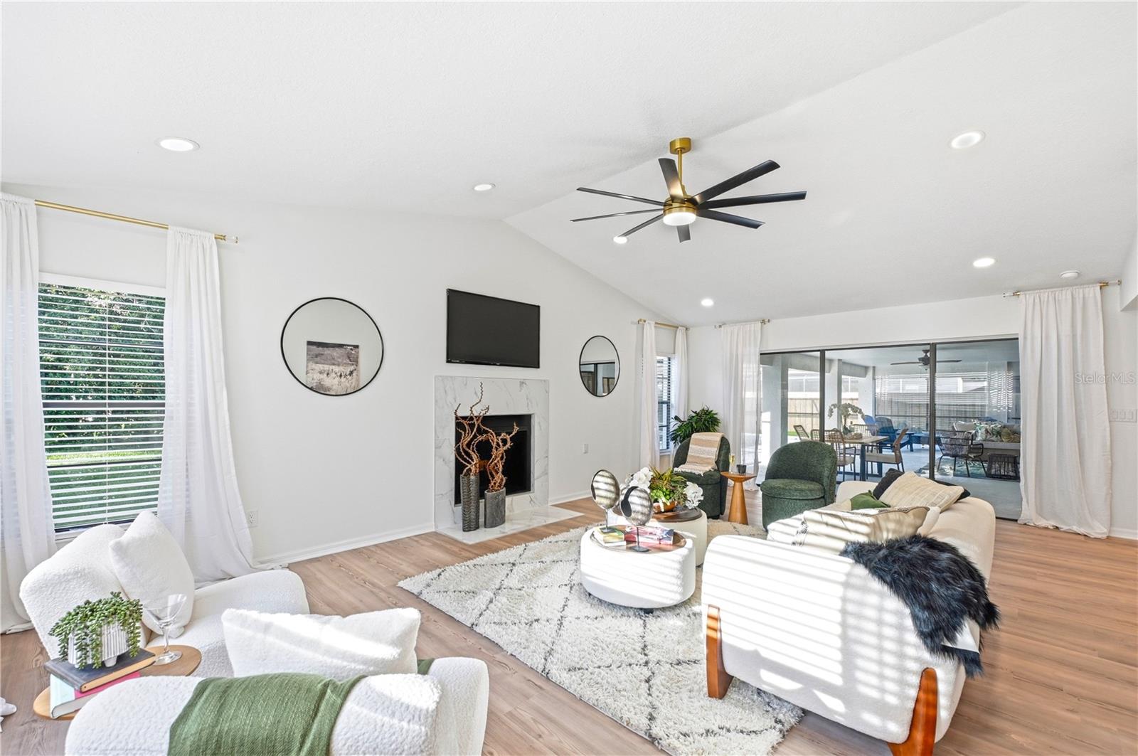 CARROLLWOOD VILLAGE - Residential