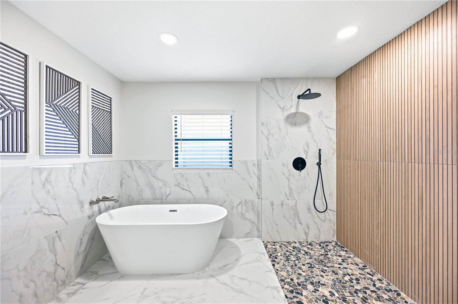 CARROLLWOOD VILLAGE - Residential