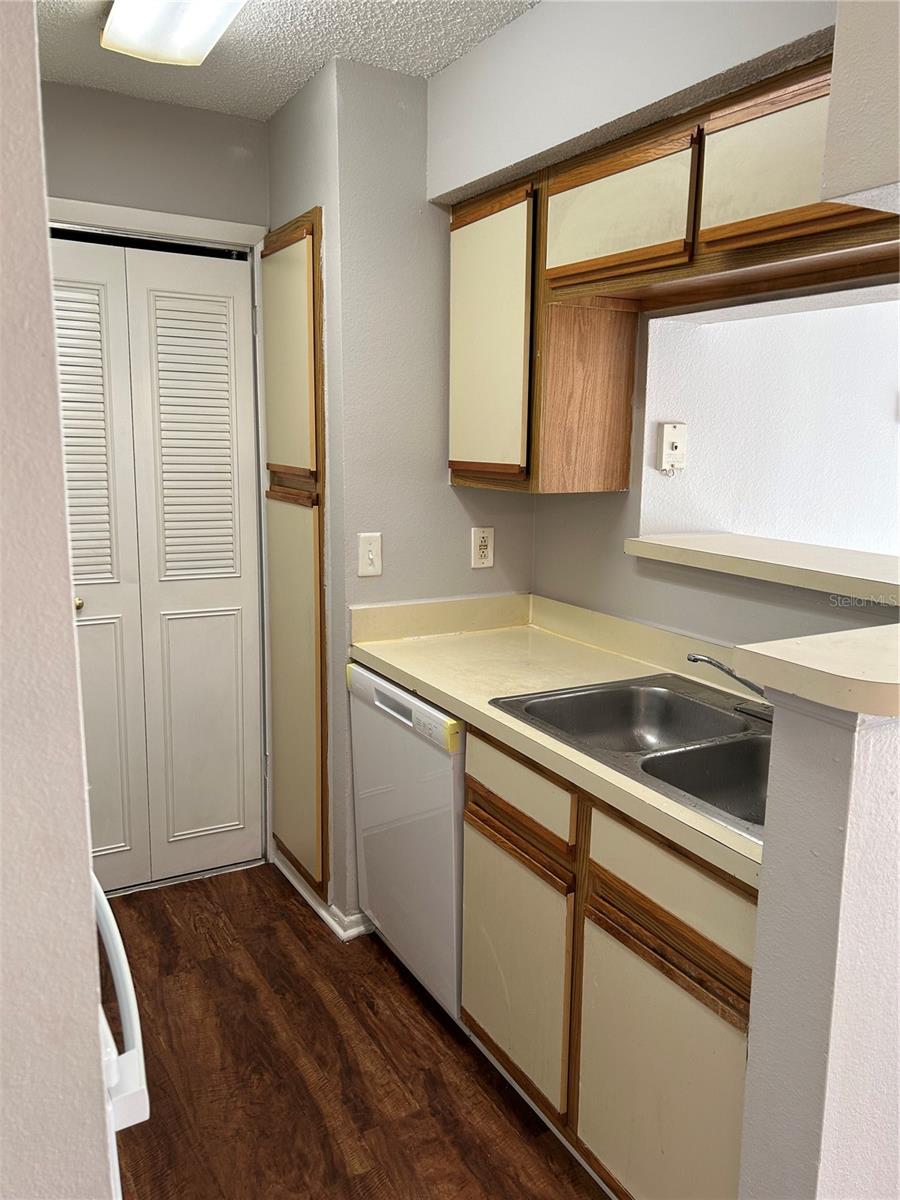 OASIS AT PEARL LAKE A CONDO - Residential